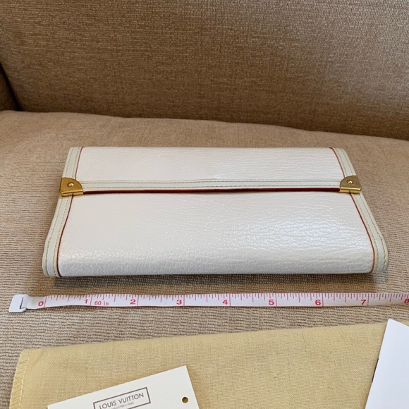 Louis Vuitton Suhali Porte Tresor Wallet - Picture 7 of 16